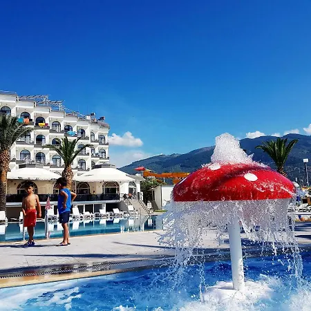 Hotel Kaju Beach 4*